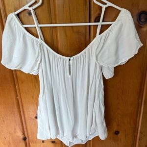 Lovers + Friends Off the shoulder top